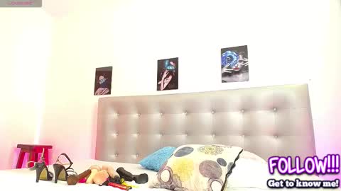 Juliette Roberts online show from 03-25-26, 05:19