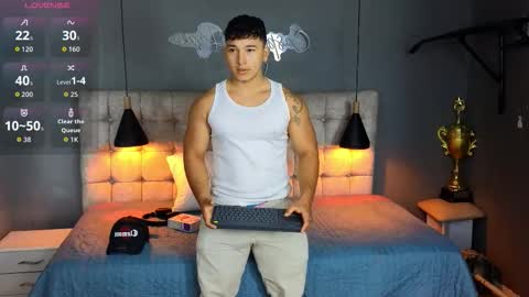 Snapshot of horny_nick18 chatting on 10-18-25, 12:06 horny_nick18 online show from 10-18-25, 12:06