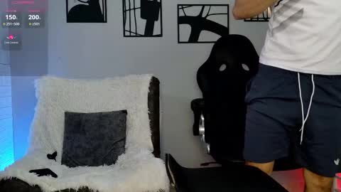 Snapshot of horny_roomies69 chatting on 03-02-26, 01:08 horny_roomies69 online show from 03-02-26, 01:08