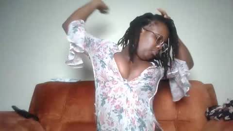 Lucy online show from 01-09-26, 07:33