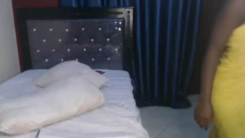 Bella online show from 12-15-24, 01:35