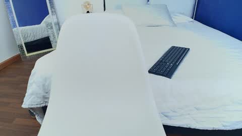 Snapshot of hornylittledaughter chatting on 02-10-25, 07:49 Ambar online show from 02-10-25, 07:49