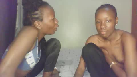 Snapshot of hornysouls01 chatting on 09-19-25, 04:58 hornysouls01 online show from 09-19-25, 04:58