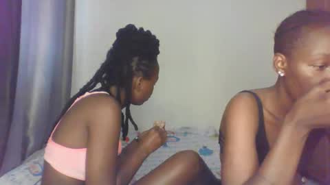 Snapshot of hornysouls01 chatting on 09-27-25, 07:46 hornysouls01 online show from 09-27-25, 07:46