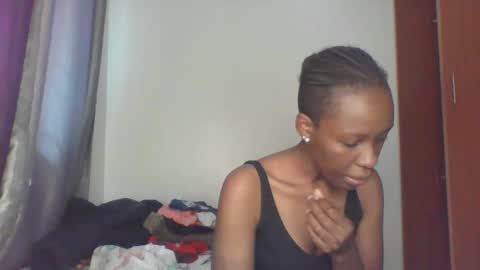 Snapshot of hornysouls01 chatting on 09-28-25, 07:03 hornysouls01 online show from 09-28-25, 07:03