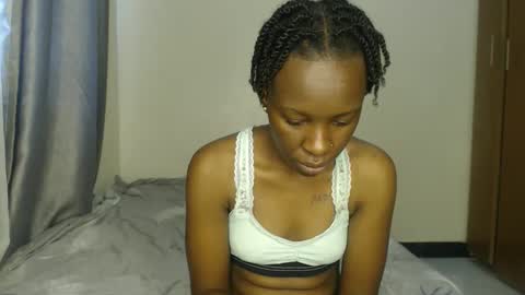Snapshot of hornysouls01 chatting on 10-18-25, 08:15 hornysouls01 online show from 10-18-25, 08:15