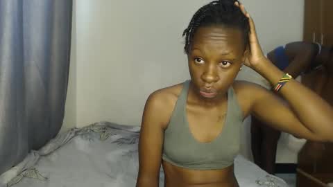 Snapshot of hornysouls01 chatting on 10-21-25, 05:08 hornysouls01 online show from 10-21-25, 05:08