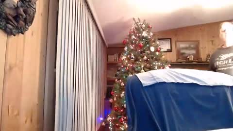 Snapshot of horsebigballs chatting on 01-20-25, 12:36 horsebigballs online show from 01-20-25, 12:36