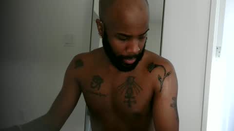 Snapshot of horus00 chatting on 01-25-25, 01:19 Horus00 online show from 01-25-25, 01:19