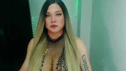 YOUR MAJESTY LUCY PEARL online show from 12-04-24, 02:53