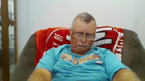 Snapshot of hot4tightholes chatting on 07-07-26, 02:43 hot4tightholes online show from 07-07-26, 02:43