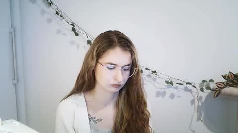 NINA online show from 02-24-26, 07:28