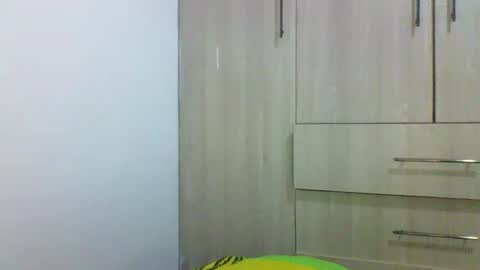 hot berry1 online show from 03-11-25, 07:03