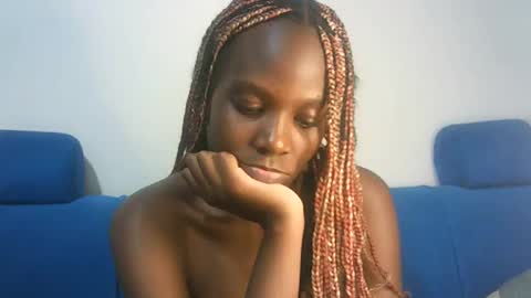 Snapshot of hot_berry2003 chatting on 02-27-25, 05:58 Millie online show from 02-27-25, 05:58