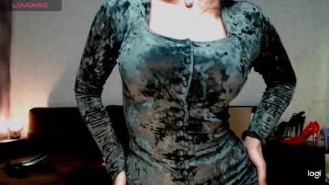 Liza online show from 10-28-25, 09:06