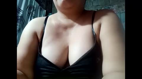 hot_boobs21 online show from 10-19-25, 09:37