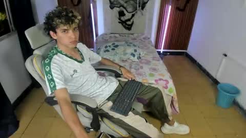 hot bunny online show from 10-28-25, 02:15