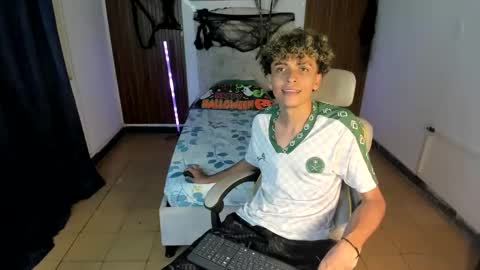 hot bunny online show from 11-05-25, 01:49