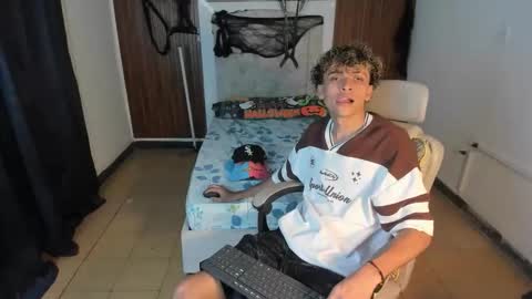 hot bunny online show from 11-08-25, 01:06