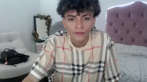 Snapshot of hot_bunny777_ chatting on 12-05-25, 02:58 Salomon online show from 12-05-25, 02:58