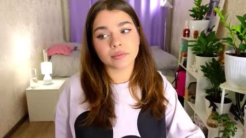 LiluCaroline online show from 09-30-25, 04:01