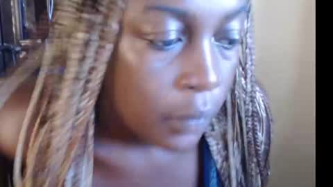 Snapshot of hot_choco2 chatting on 09-25-25, 07:45 Coco online show from 09-25-25, 07:45