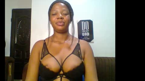 Snapshot of hot_choco_choco chatting on 12-16-25, 06:40 peace online show from 12-16-25, 06:40