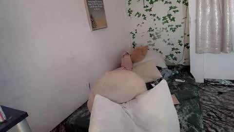 its me CLAUDIA online show from 10-09-25, 07:28