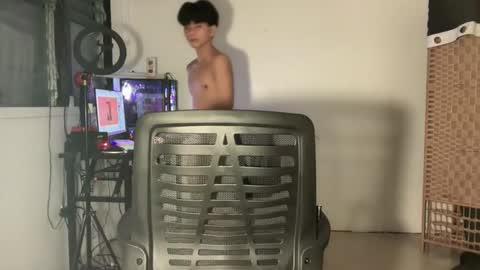 Snapshot of hot_cuteboy02 chatting on 09-09-25, 06:24 Kim online show from 09-09-25, 06:24