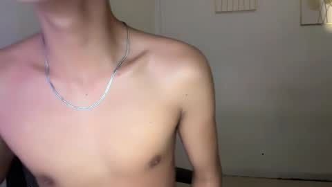 Snapshot of hot_cuteboy02 chatting on 09-23-25, 05:16 Kim online show from 09-23-25, 05:16