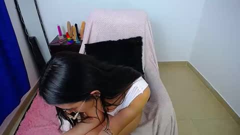 angie online show from 03-01-26, 01:51