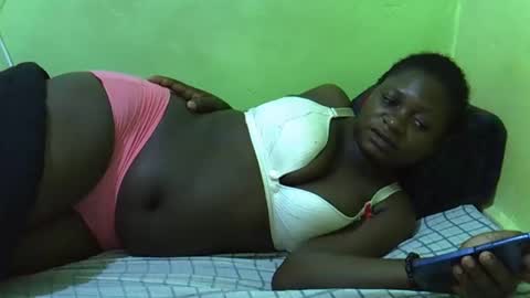 Snapshot of hot_girlly chatting on 09-14-25, 05:45 hot_girlly online show from 09-14-25, 05:45