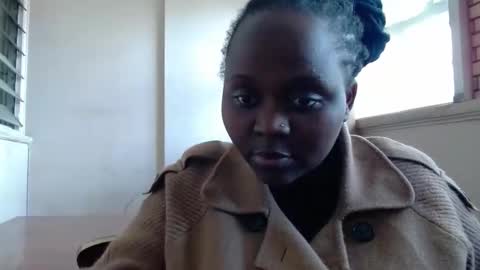 Linah online show from 11-14-25, 09:52