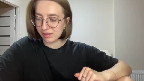 Lina online show from 12-18-24, 07:08