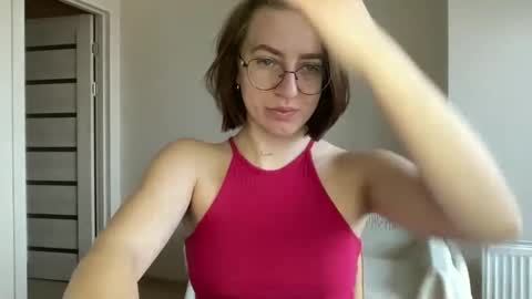 Lina online show from 12-22-24, 09:44