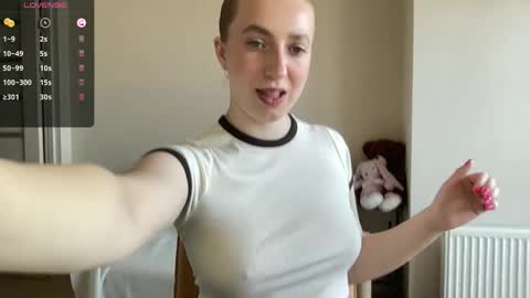 Lina online show from 03-25-26, 08:09