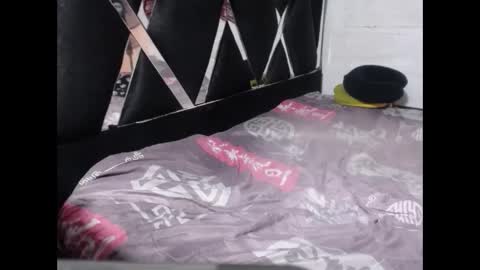 Snapshot of hot_mann11 chatting on 09-12-25, 03:23 angel online show from 09-12-25, 03:23