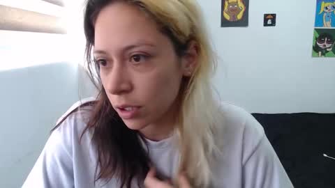 Mia online show from 10-15-25, 02:17