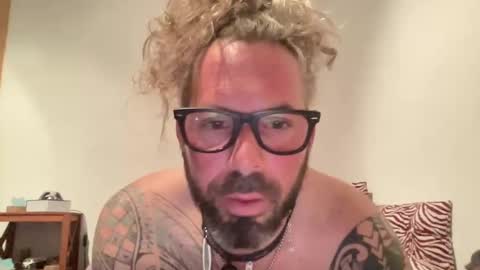 Snapshot of hot_sex83 chatting on 02-06-25, 06:46 letmedoo2 online show from 02-06-25, 06:46