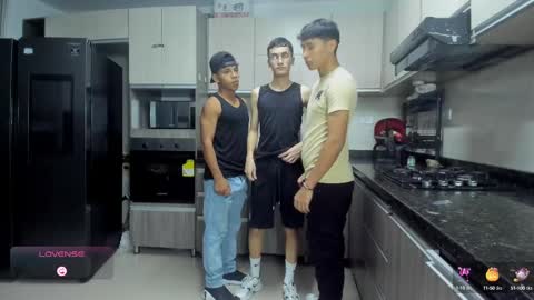 Vanesa Oliver and Andrew online show from 10-04-25, 11:03