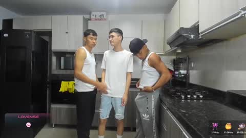 Vanesa Oliver and Andrew online show from 10-06-25, 11:24