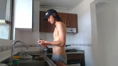 Hot Sharks   online show from 02-28-25, 04:53