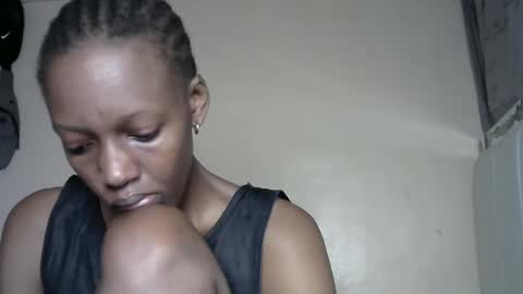 Snapshot of hot_slimcutie chatting on 03-06-25, 06:37 slimcute online show from 03-06-25, 06:37