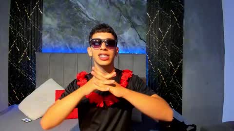 Hot Summer Boy online show from 01-15-26, 11:19