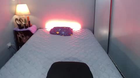 Snapshot of hot_vexana chatting on 11-12-25, 01:28 RODA online show from 11-12-25, 01:28