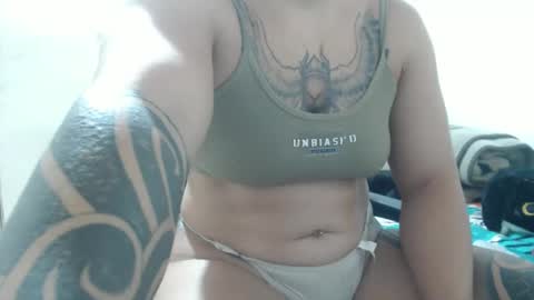 Snapshot of hotandpower10 chatting on 12-13-24, 11:17 Hot and PowerHOPE U MISS ME online show from 12-13-24, 11:17