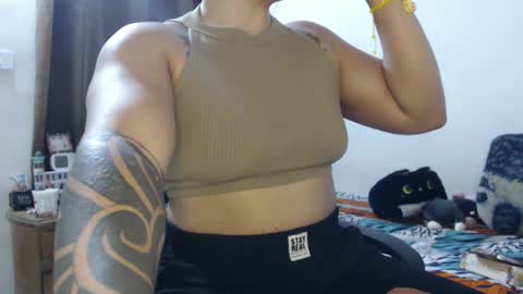 Snapshot of hotandpower10 chatting on 12-22-24, 03:33 Hot and PowerHOPE U MISS ME online show from 12-22-24, 03:33