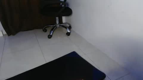 Snapshot of hotandpower10 chatting on 01-16-25, 05:42 Hot and PowerHOPE U MISS ME online show from 01-16-25, 05:42