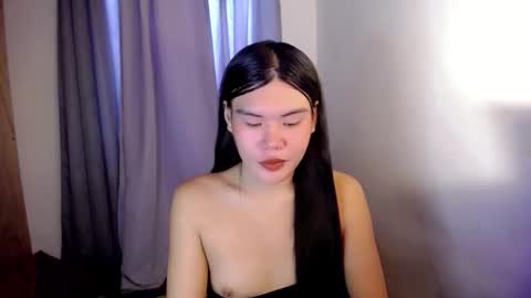 Snapshot of hotbunnyrainx chatting on 10-29-25, 02:36 rain online show from 10-29-25, 02:36