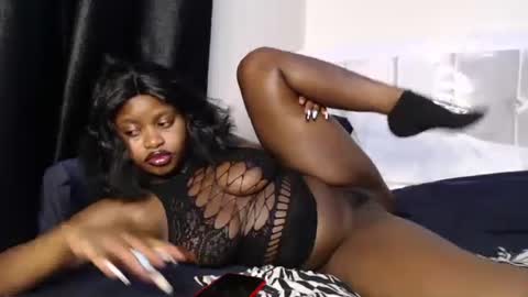 Hotcurvykeisha online show from 01-03-25, 02:21